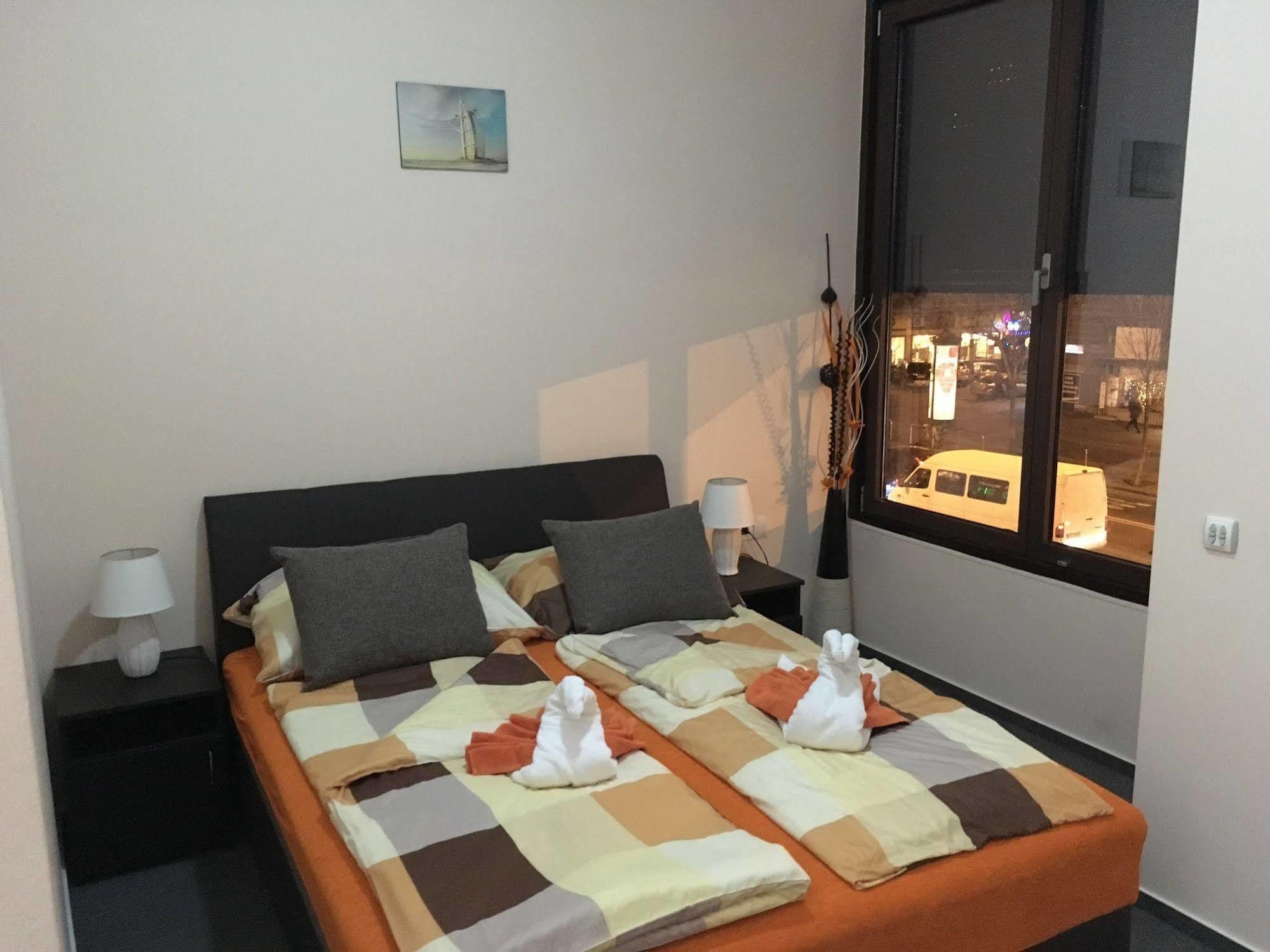 Hotel California บูดาเปสต์ ภายนอก รูปภาพ