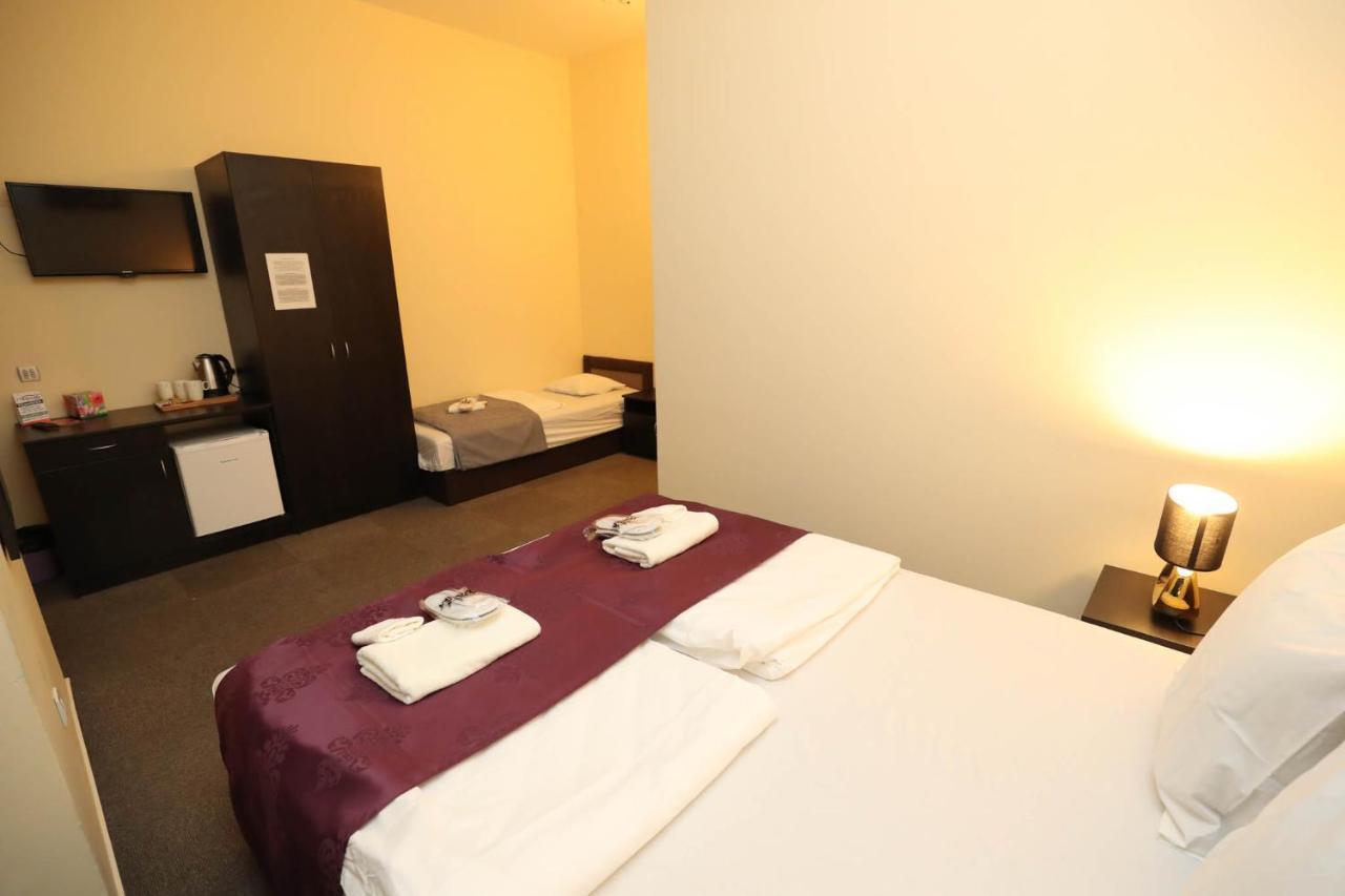 Hotel California บูดาเปสต์ ภายนอก รูปภาพ